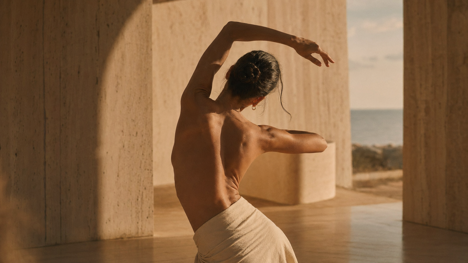 Sculptural spiral movement