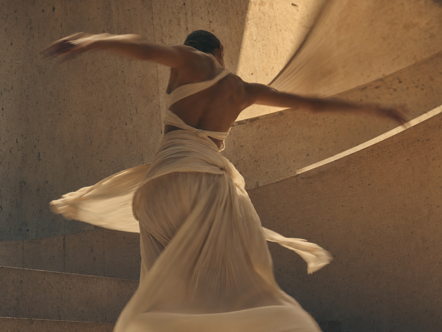 Dynamic spiral movement